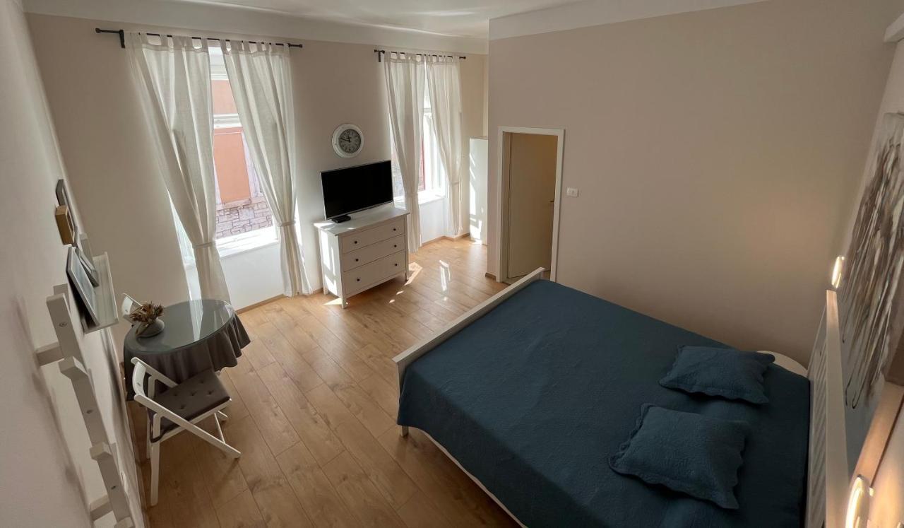 Apartment Check In Πούλα Εξωτερικό φωτογραφία
