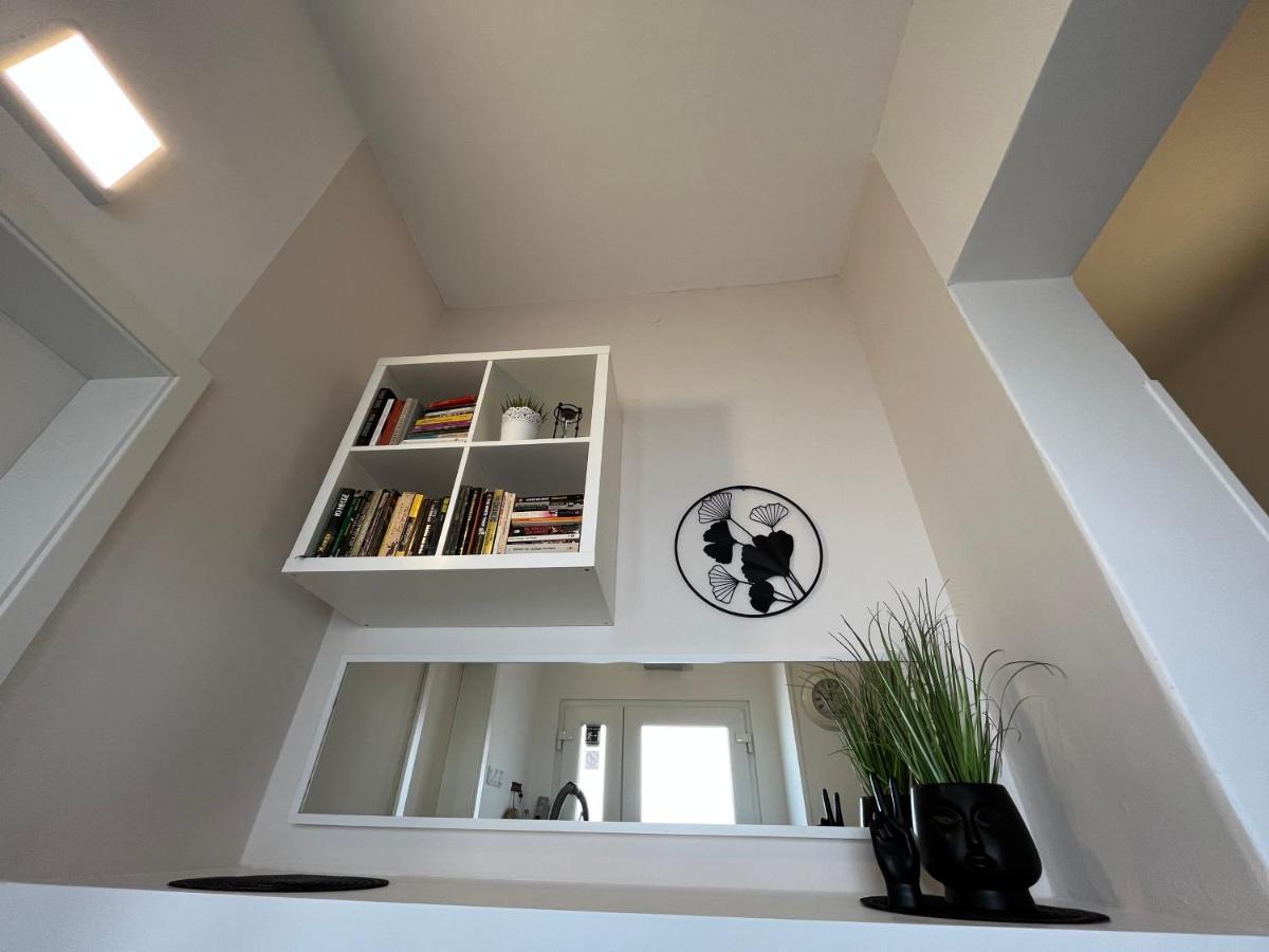Apartment Check In Πούλα Εξωτερικό φωτογραφία
