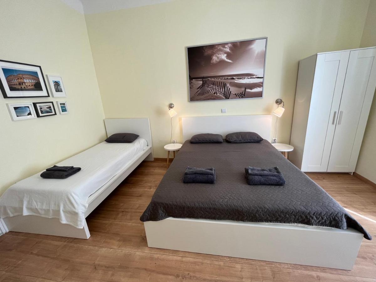 Apartment Check In Πούλα Εξωτερικό φωτογραφία