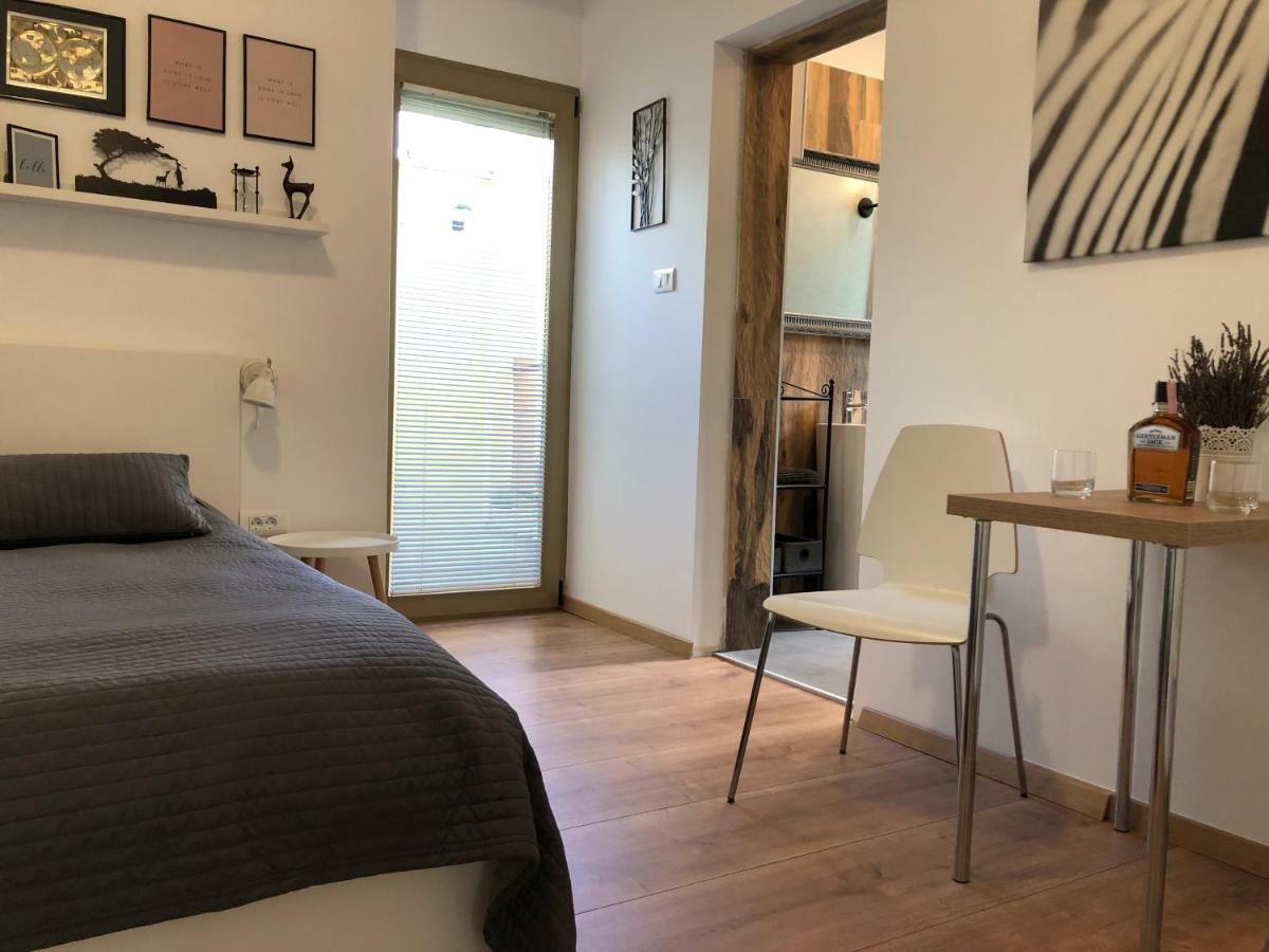 Apartment Check In Πούλα Εξωτερικό φωτογραφία