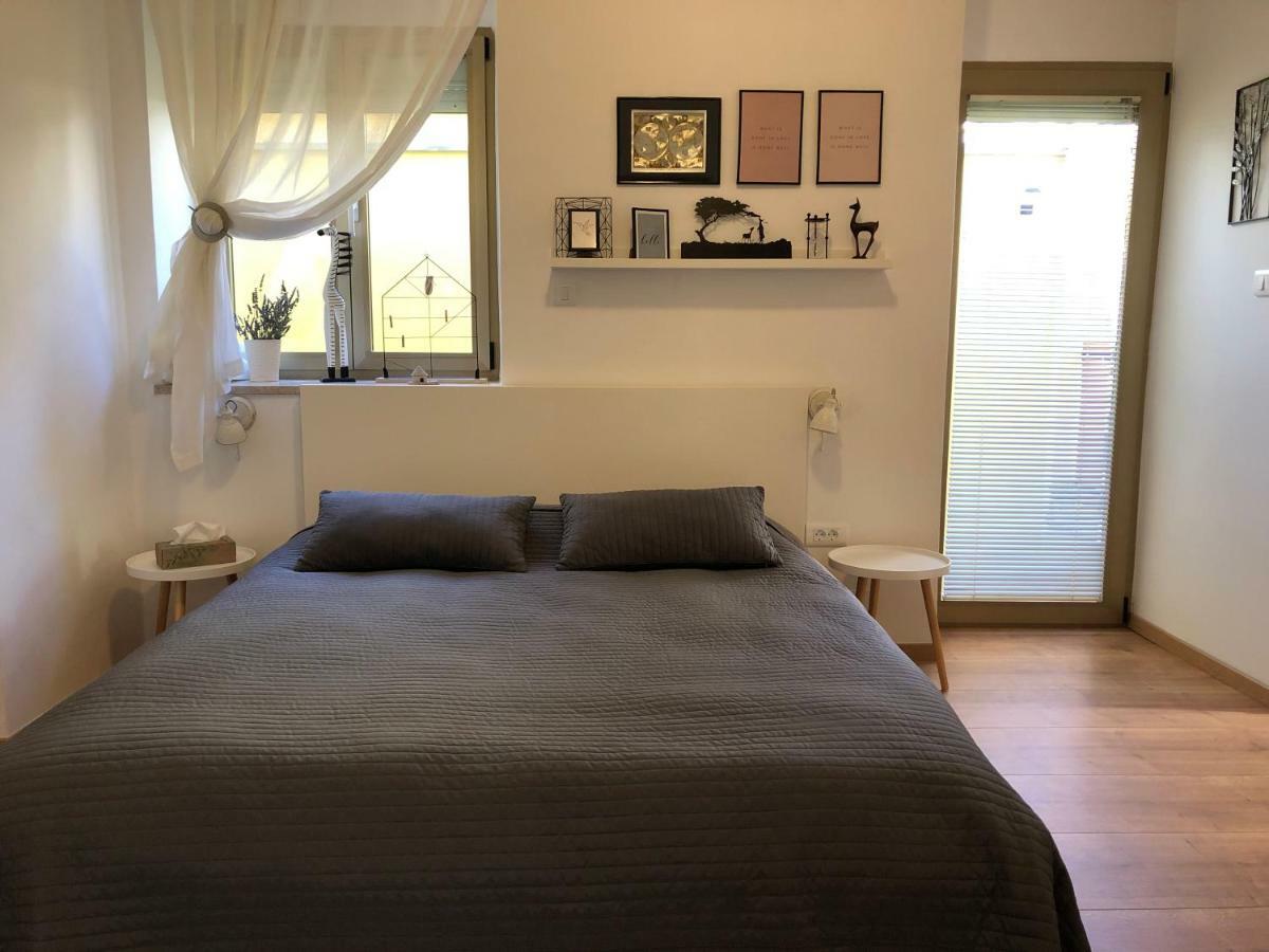 Apartment Check In Πούλα Εξωτερικό φωτογραφία