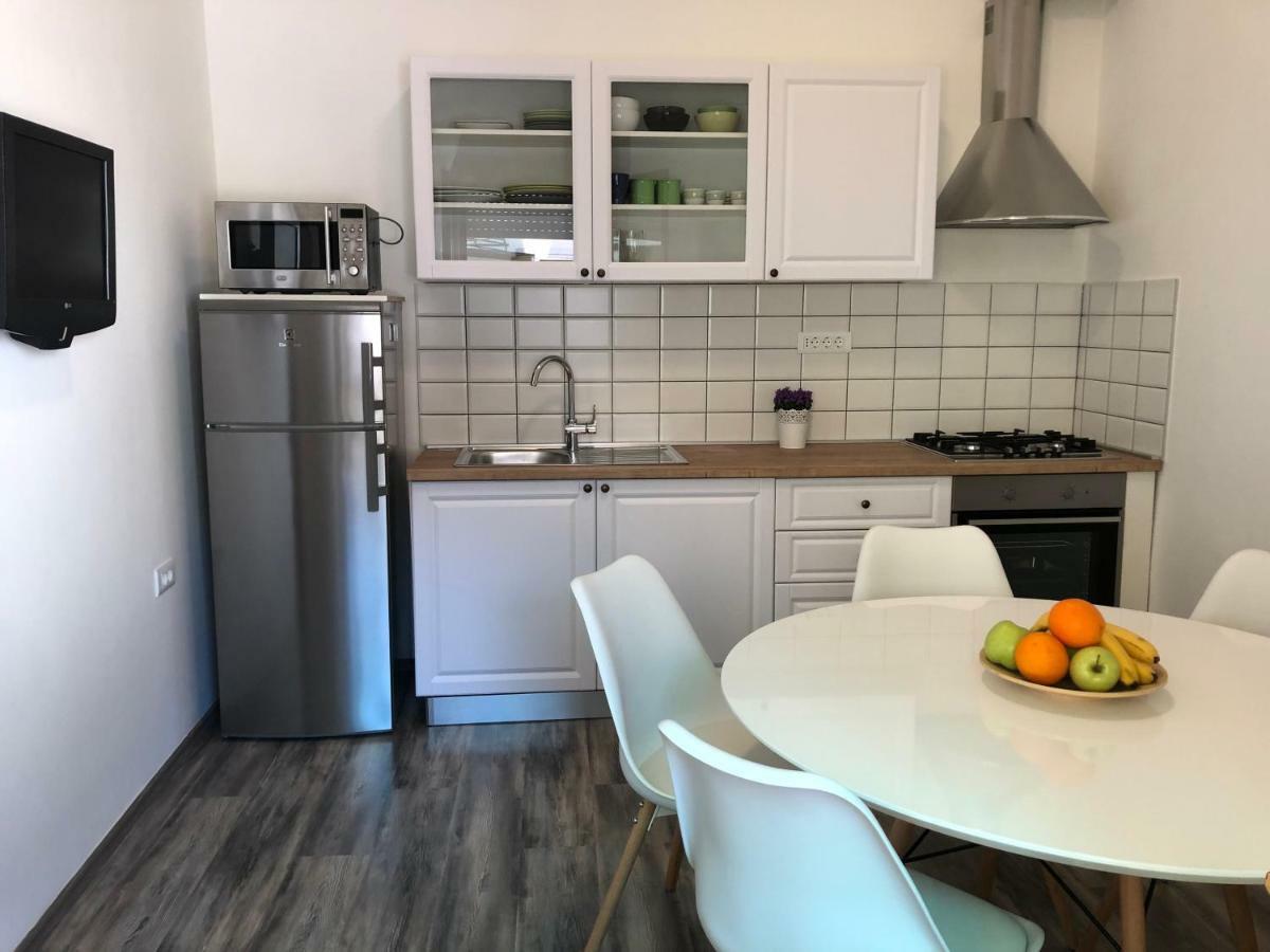 Apartment Check In Πούλα Εξωτερικό φωτογραφία